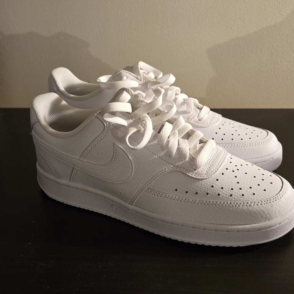 Nike White Sneakers New Without Tag